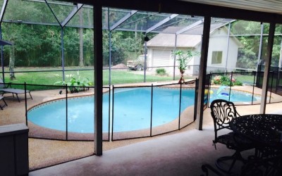 Pool Fence Fits Curves