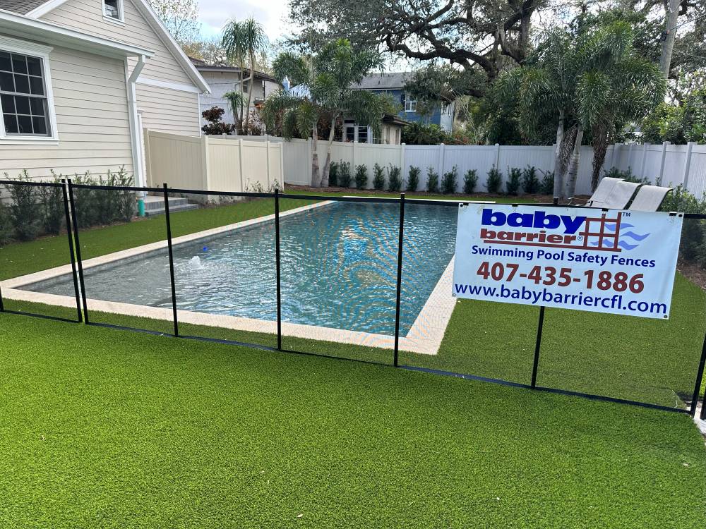 Surround Your Swimming Pool with Pool Fence