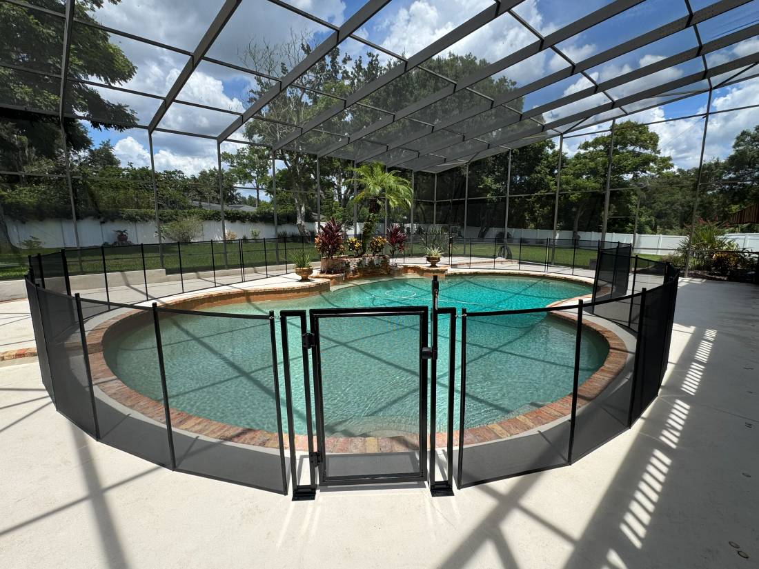 Pool Fence Gates Automatically Latch